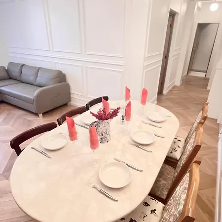 Au Centre De Apartamento