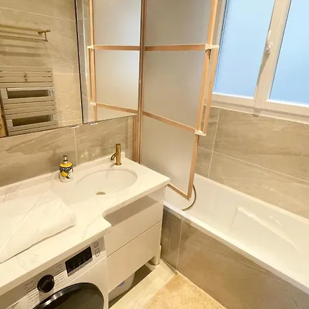 Au Centre De Apartamento *