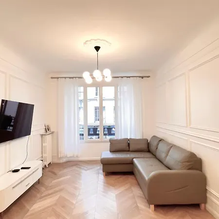 Au Centre De Apartamento